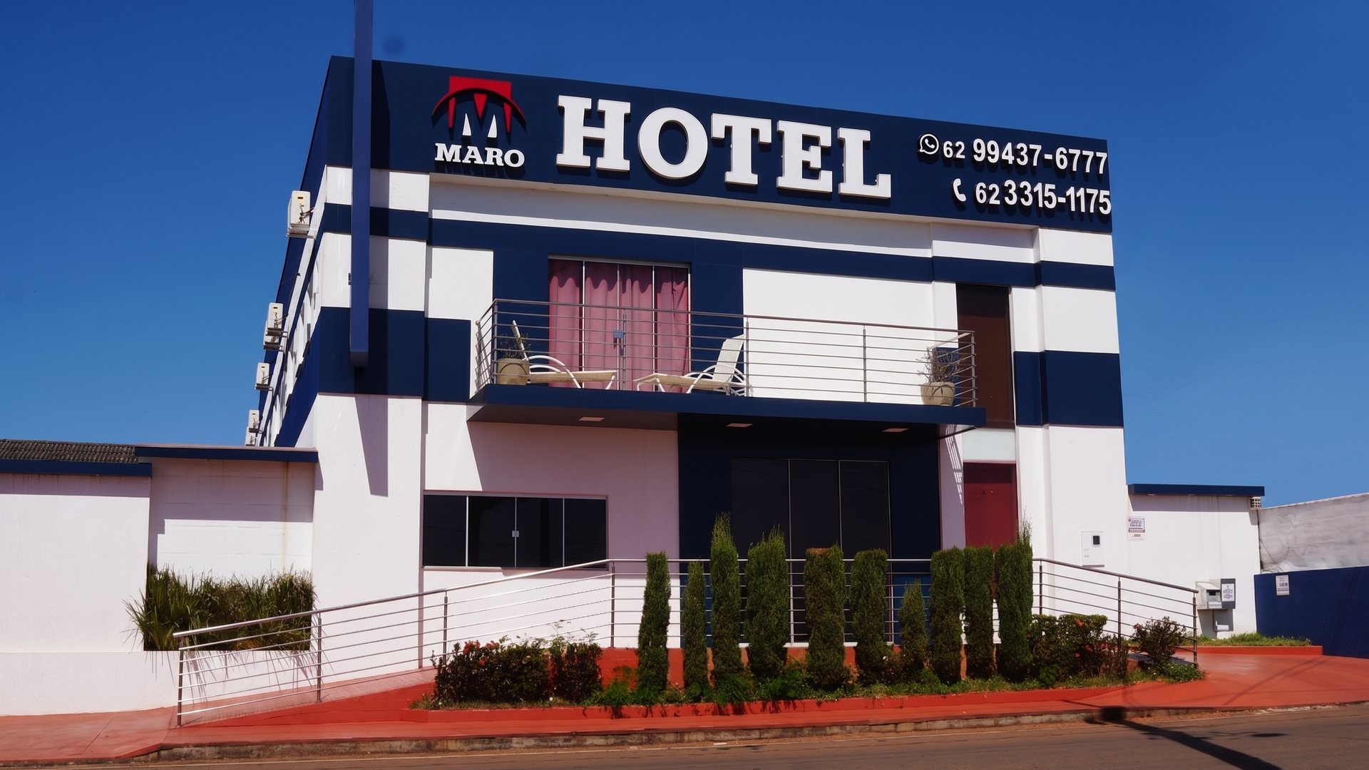 Fachada do Maro Hotel